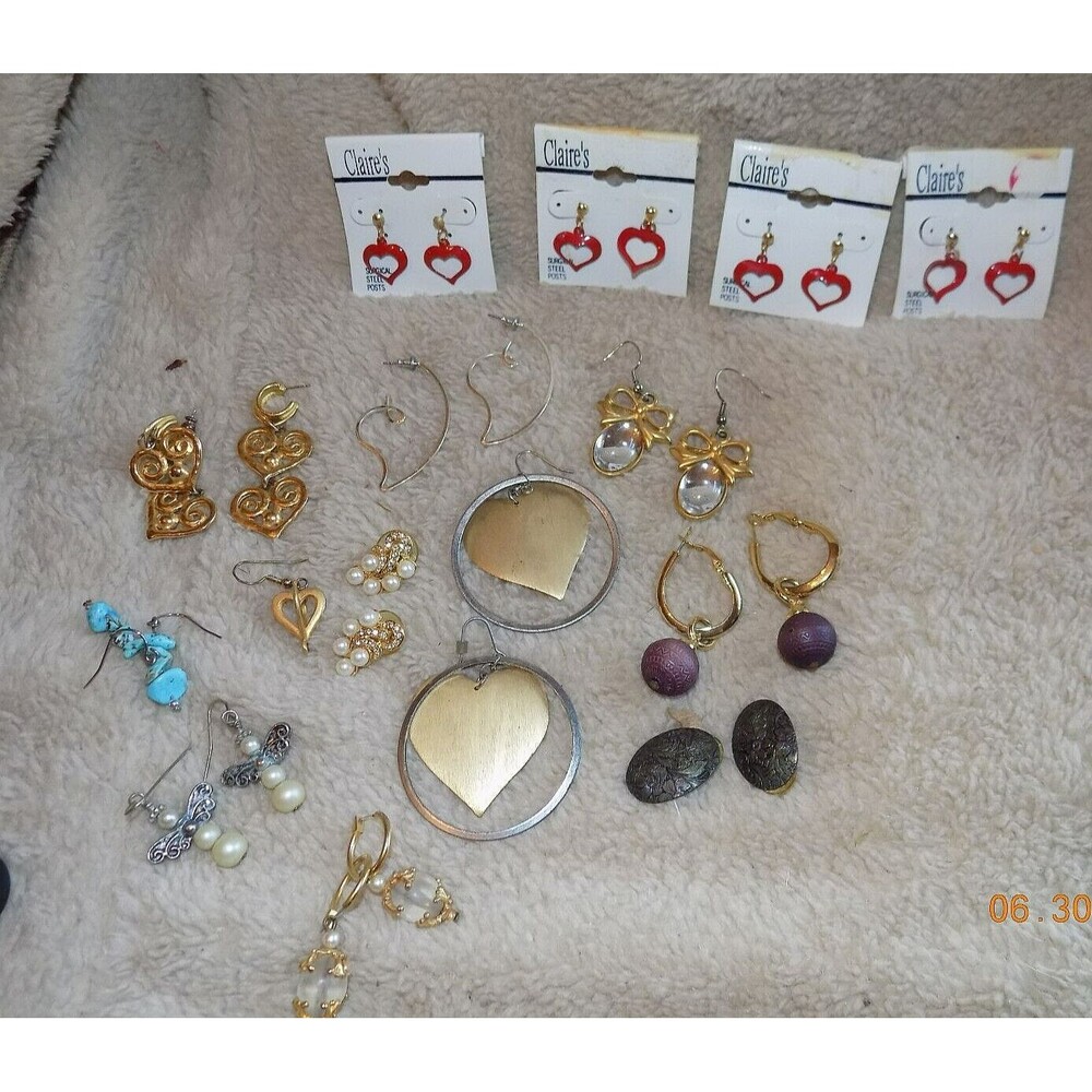 Lot of modern costume jewelry earrings new and used
